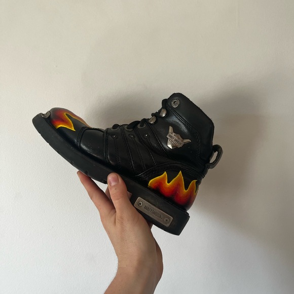 Painted vintage Harley Davidson moto boots - Picture 3 of 8